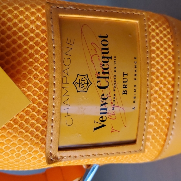 Veuve Clicquot Champagne Brut Ice Jacket Orange Scuba Insulated Carry Case Bag - Picture 4 of 9